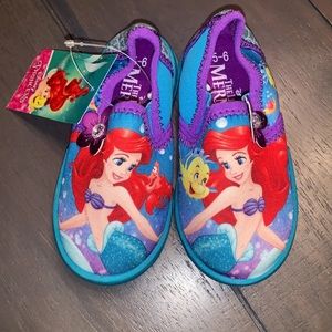 NWT SZ 5-6 Little Mermaid Water Shoes